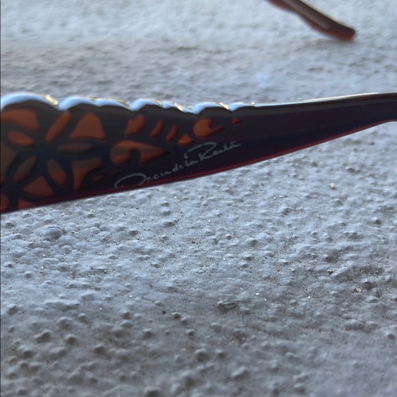 Vintage Women\'s Oscar de la Renta Sunglasses main image 2